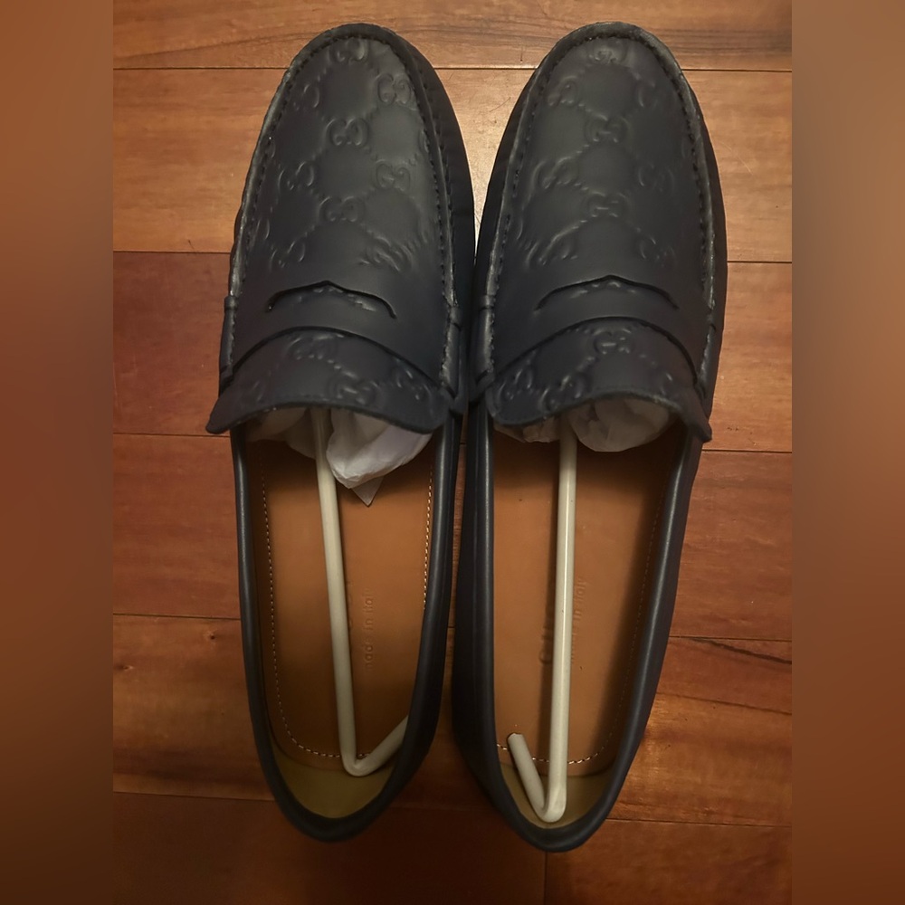 Gucci Men's Navy Embossed GG Driver Loafers